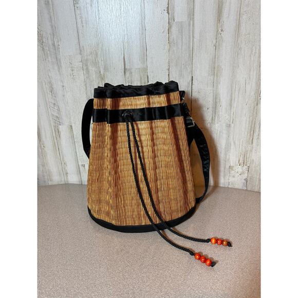 Baskets of Cambodia Crossbody Drawstring‎ Closure Handbag - Picture 1 of 6